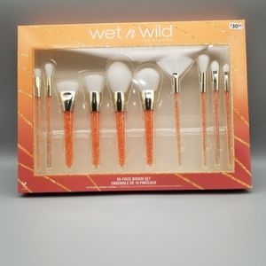 Sold Wet n wild brush set